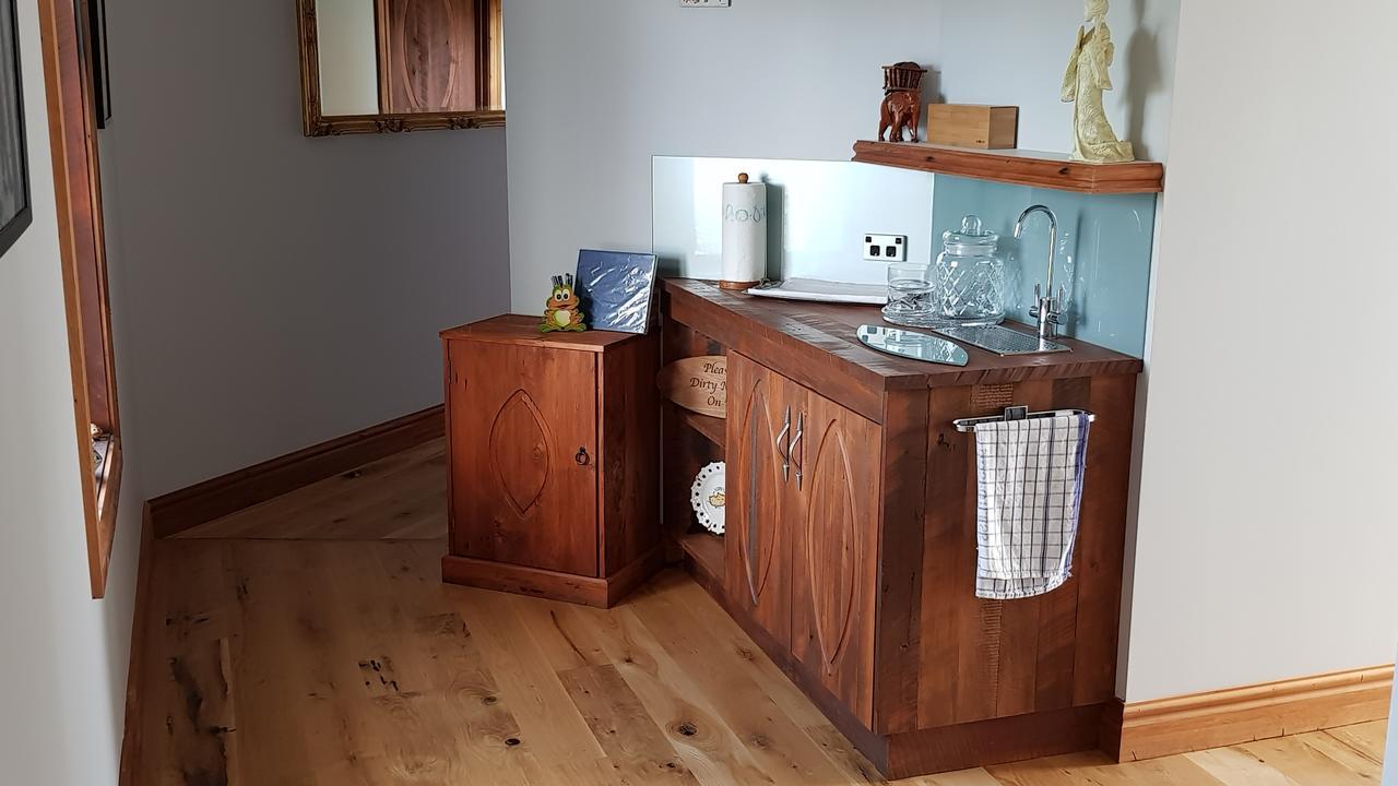 Bruntwoodlodge (Adults Only) Кеймбридж Екстериор снимка